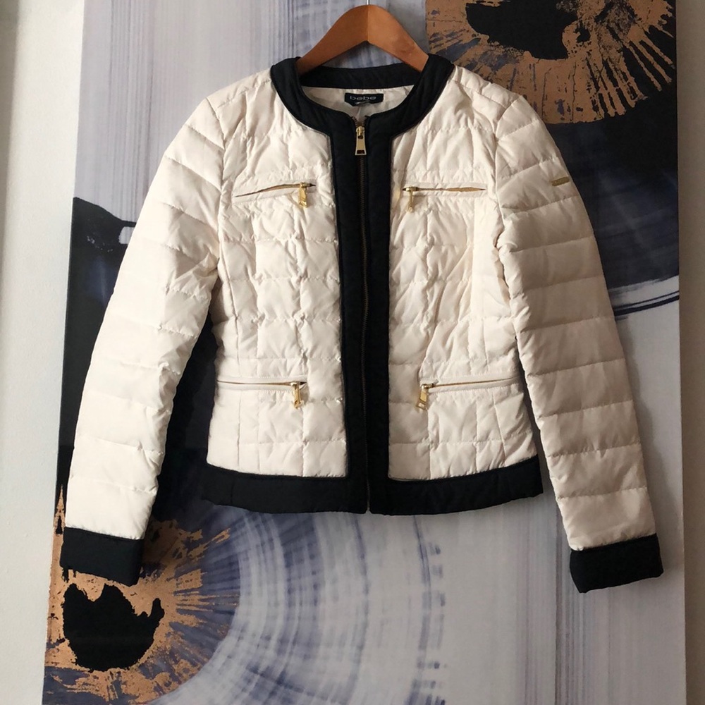 🎖Never Worn bebe puffy coat